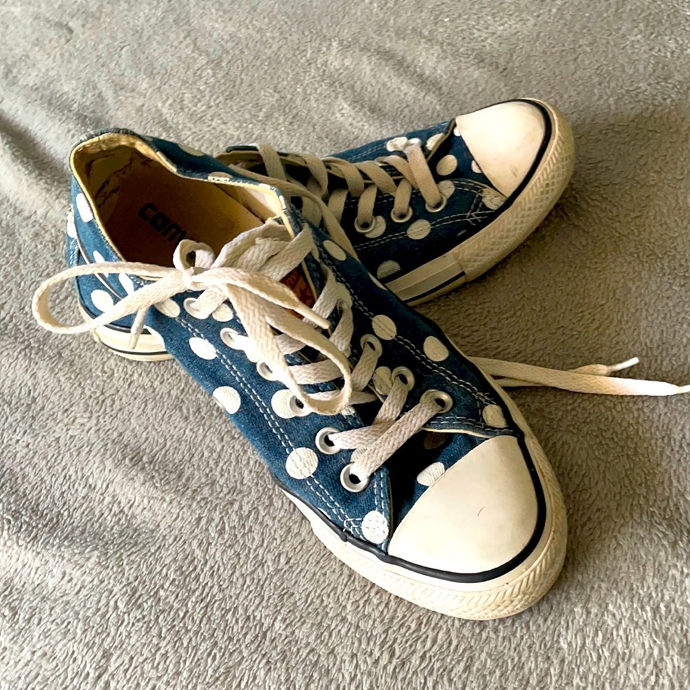 Women’s polka dot chucks